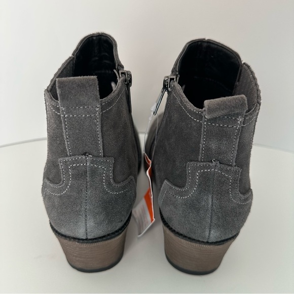 Propet suede woamans ankle booties - Picture 12 of 13